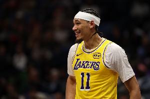 艾顿：海斯的缺阵令人遗憾 他是我们球队的活力源泉