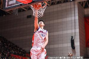 媒体人：国家队下月世预赛 可考虑让徐昕替换李祥波作为第三中锋