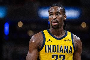 说好的三分呢？内史密斯全场各种打铁 12投仅1中&三分8中0！