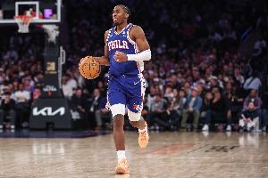 今天不在状态！马克西全场16中5&三分8中2 正负值-22全场最低