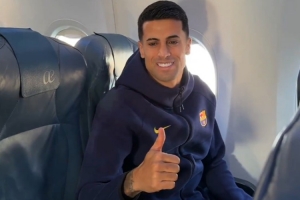 巴萨官推晒视频：新援坎塞洛随队出征国王杯