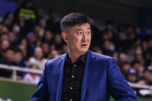 杜锋：自身做得不够好 思想不够重视 现在每个队伍都非常强