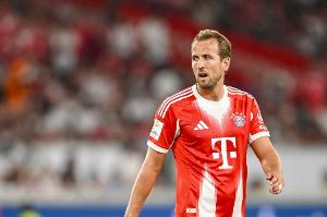 拜仁官方：凯恩因病缺席了球队今天的训练