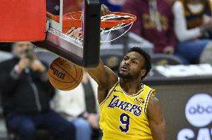 效率挺高！布朗尼过去三场比赛出战18分钟拿到16分 投篮9中6