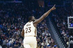 无心打球？追梦开场自信三分打铁 防守发呆各种放投