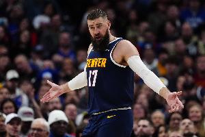 难阻失利！瓦兰丘纳斯4中4拿到11分11板外加3帽1断