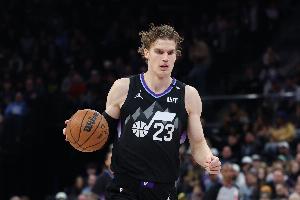 对攻大战！爵士大交易后七人轮换得分全部上双 两人20+&六人15+