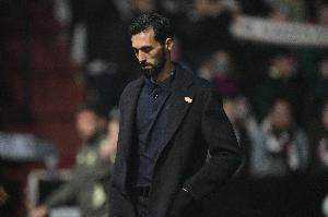 西媒：皇马内部质疑球员位置频繁改变，如卡马文加踢左后卫