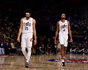 哈登：阿伦整个赛季都表现得很好 到时候莫布里复出也是一样