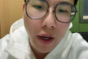 解说：火箭赢球每个先发都能投三分太重要 希望他们能回到正轨