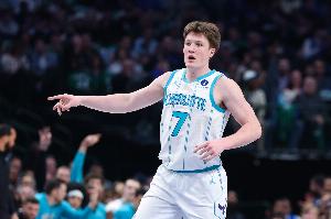 不得了！克尼佩尔过去5场场均22.2+6.2+3 命中率51.5/47.7/90.9%