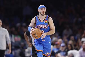 无处不在！卡鲁索奋力回追切帽杜兰特 奋力拼抢又造伊森犯规