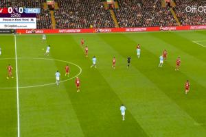 谁是主场？利物浦22分钟时进攻三区传球仅1次，曼城31次