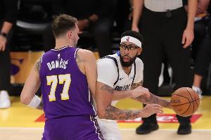 司机：独行侠球迷对浓眉被交易很高兴 我们不想再听到东眉交易了