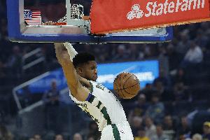 路威：是字母哥自己放出混乱的信息 却又攻击报道消息的人在撒谎