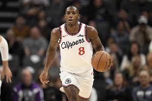 泰伦·卢：让邓恩去带替补阵容很重要 因为桑德斯米勒都不是控卫