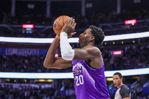 这么明目张胆？小贾伦·杰克逊2场比赛都砍22分 第四节都没出战